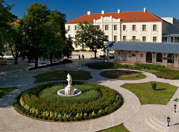 Anna Grand Hotel
