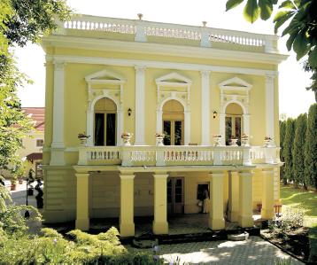 Puchner Kastélyszálló és Reneszánsz Élménybirtok