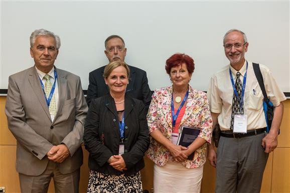 Volt elnökök és a jelenlegi elnök: Dr. Fehér Miklós, Dr. Klauber András, Dr. Boros Erzsébet, Dr. Vekerdy-Nagy Zsuzsanna, Dr. Szél István