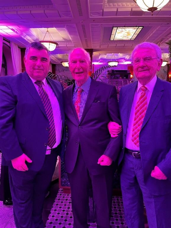 Tallkozs a Gundel tteremben: Prof. Dr. Stuart Campbell s Prof. Dr. Papp Zoltn