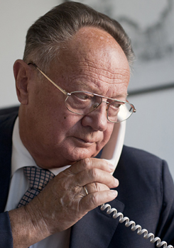 Zettwitz Sándor, a 77 Elektronika igazgatója